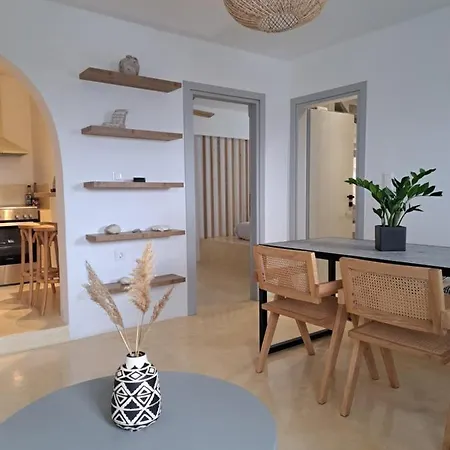 Charming Cozy Apartment *